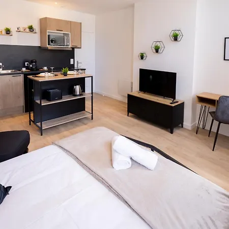 Le Beige Industriel, Climatise Apartman Montluçon